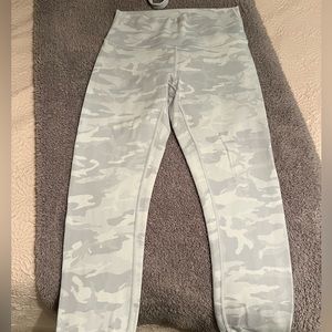 Wunder Under High-Rise Tight 25" Luxtreme